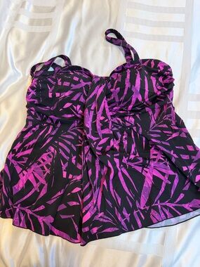 Black & Purple Print Women’s Swim Tankini Top